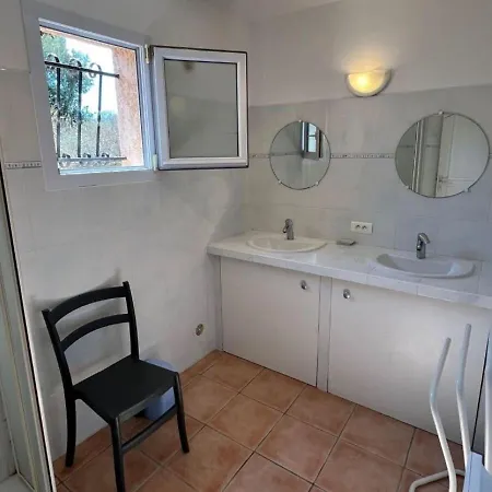 Villa Superb With Sea View And Private Pool Monticello